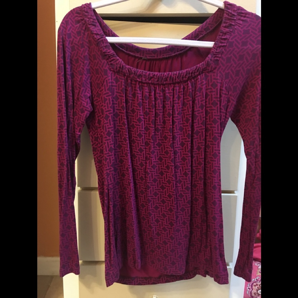 Top scalloped